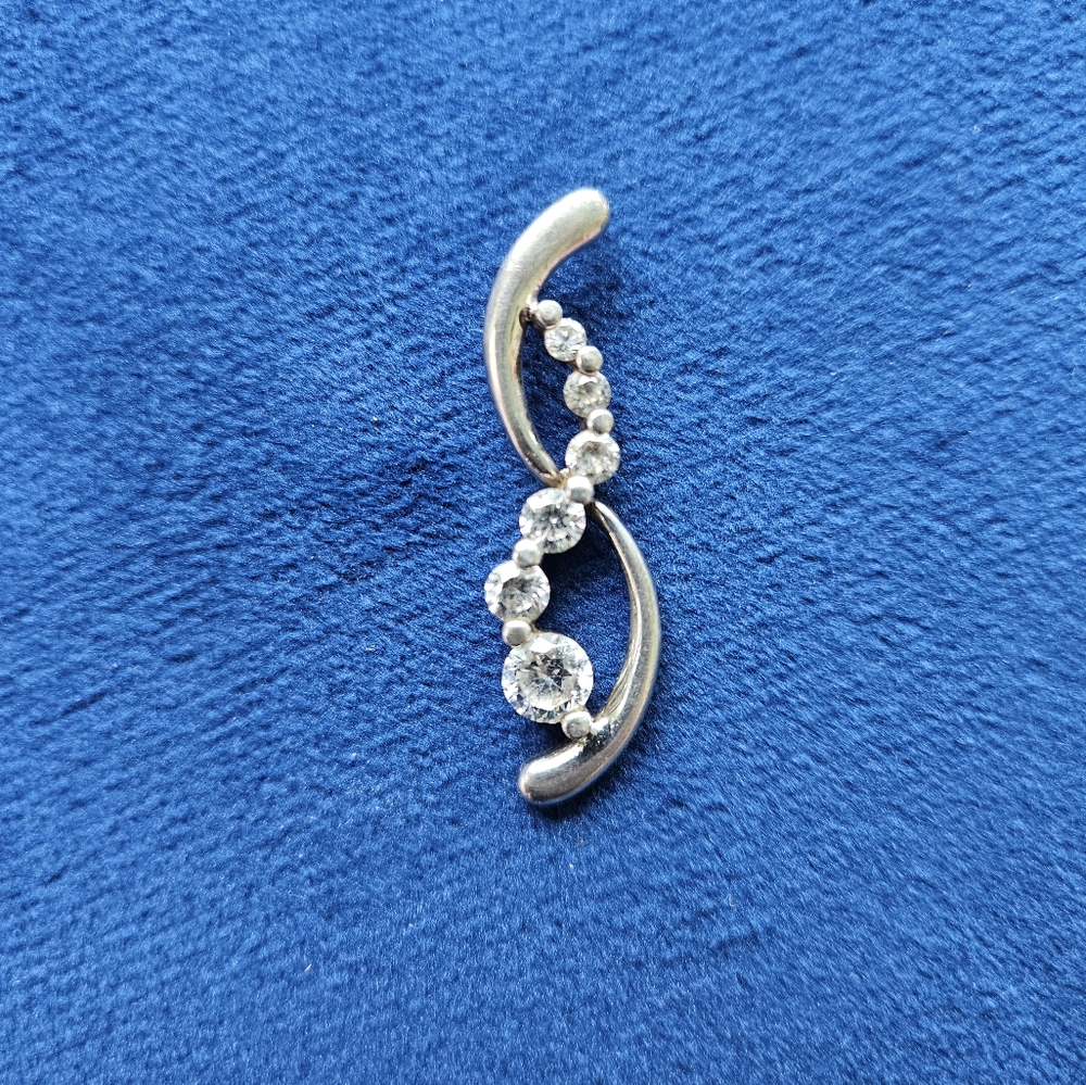 Necklace pendant